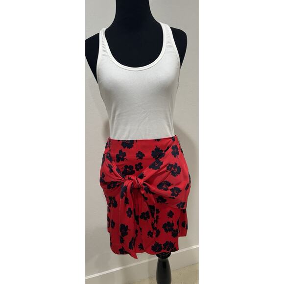NWT Capulet Mini Wrap Skirt Red with Blue Flowers Size S - Picture 1 of 8